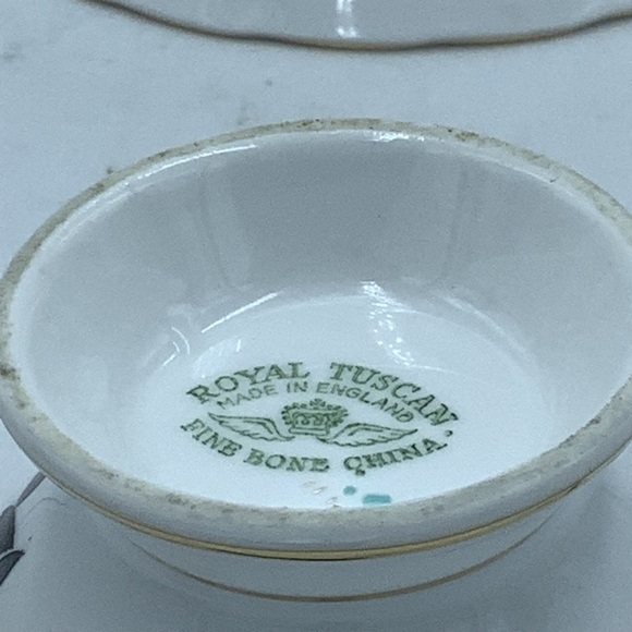 Royal Tuscan England Black/Blue Floral Fine Bone China Teacup & Saucer - Picture 10 of 10